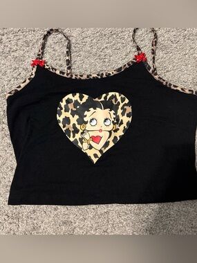 ROMWE Black Cami with Leopard Heart Graphic and Red Bows